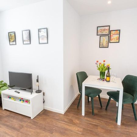 Chester Stays - Lovely Apartment In The Heart Of Chester With Free Parking Zewnętrze zdjęcie