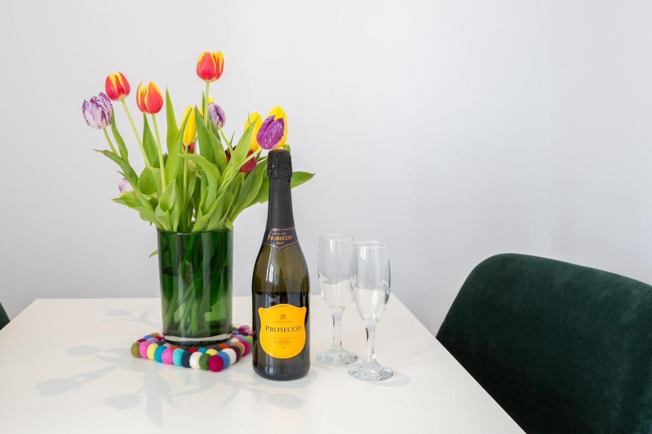 Chester Stays - Lovely Apartment In The Heart Of Chester With Free Parking Zewnętrze zdjęcie