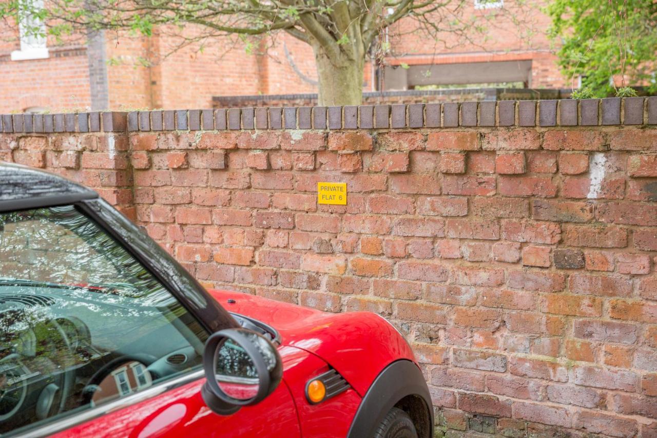 Chester Stays - Lovely Apartment In The Heart Of Chester With Free Parking Zewnętrze zdjęcie